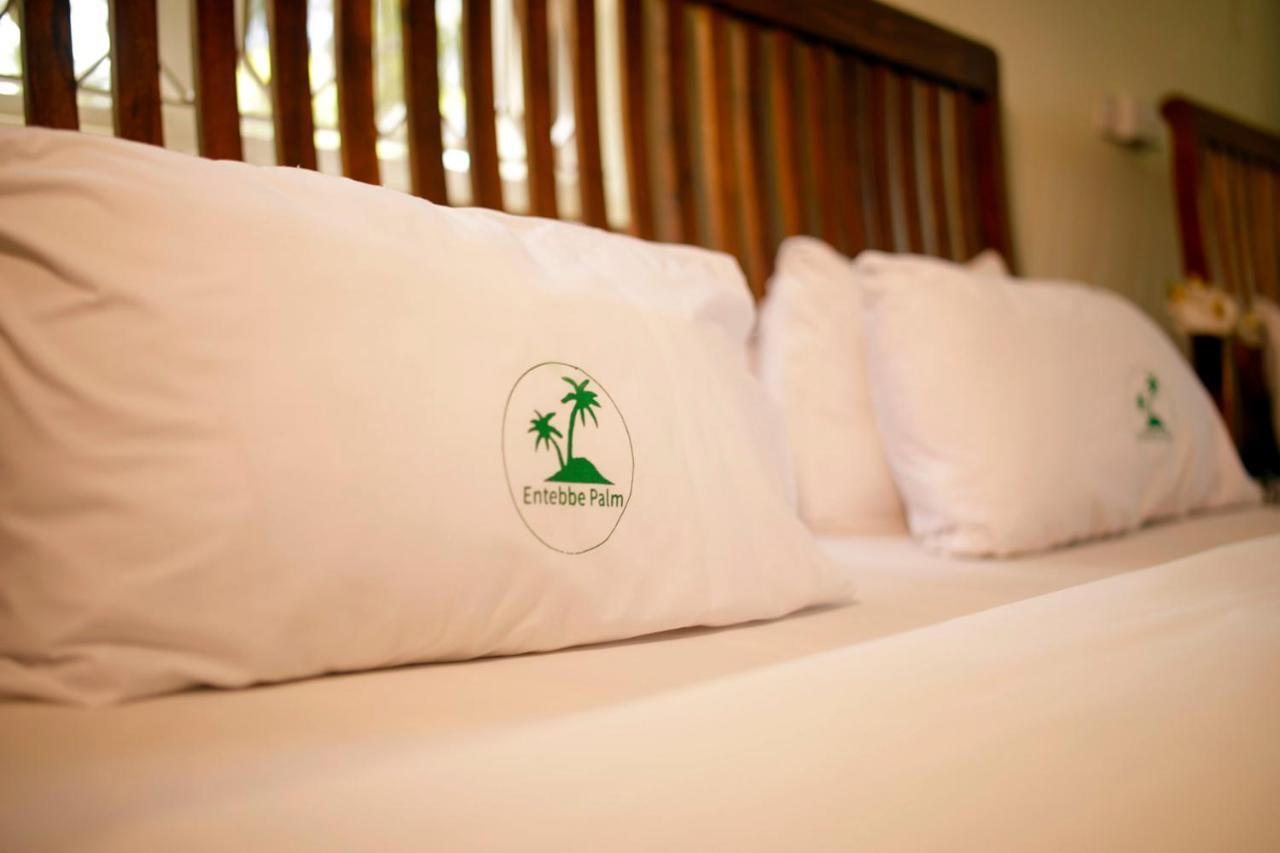 Entebbe Palm Hotel Buitenkant foto