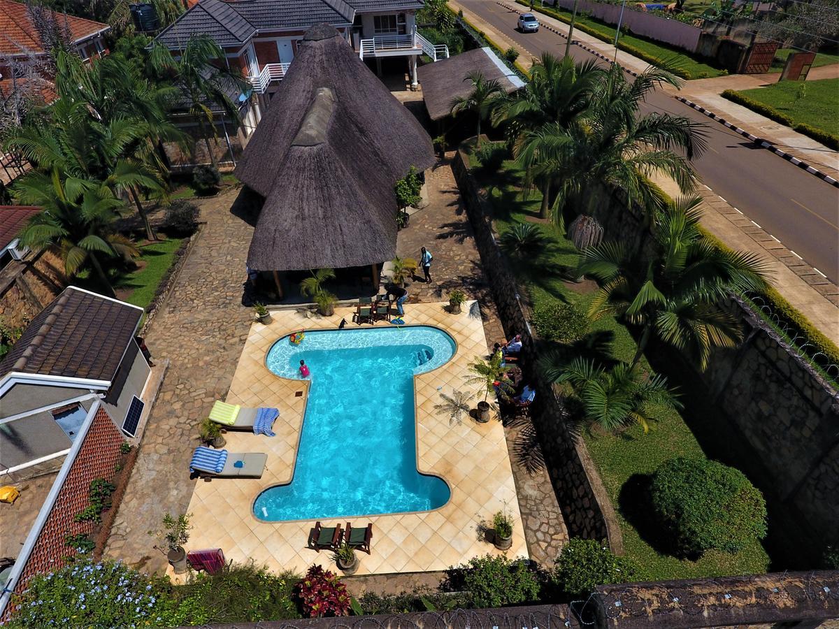 Entebbe Palm Hotel Buitenkant foto